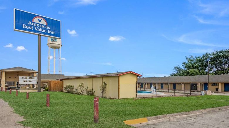 <b>Americas Best Value Inn - Giddings Exterior</b>. Images powered by <a href="https://iceportal.shijigroup.com/" title="IcePortal" target="_blank">IcePortal</a>.