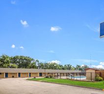 Americas Best Value Inn - Giddings Exterior