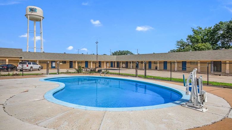 <b>Americas Best Value Inn - Giddings Pool</b>. Images powered by <a href="https://iceportal.shijigroup.com/" title="IcePortal" target="_blank">IcePortal</a>.