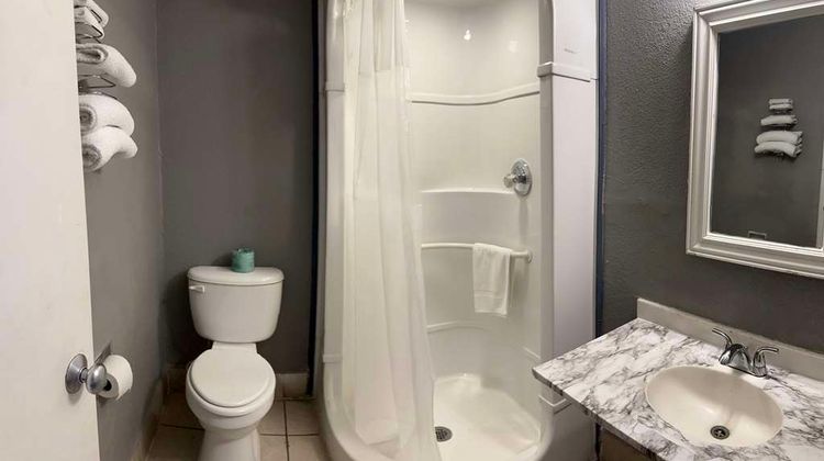 Americas Best Value Inn Room