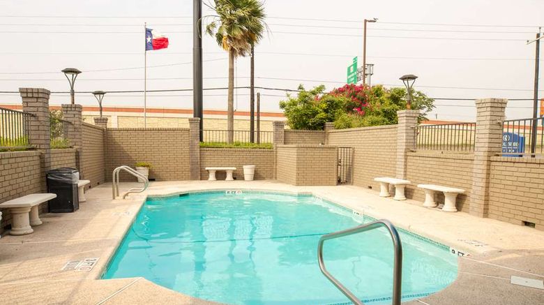 <b>Americas Best Value Inn Pool</b>. Images powered by <a href="https://iceportal.shijigroup.com/" title="IcePortal" target="_blank">IcePortal</a>.