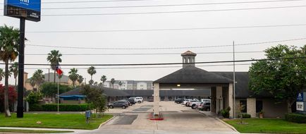 Americas Best Value Inn Exterior