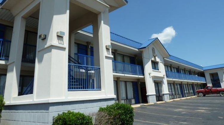 Americas Best Value Inn Exterior