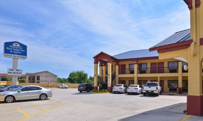 Americas Best Value Inn & Suites-Downtow Exterior