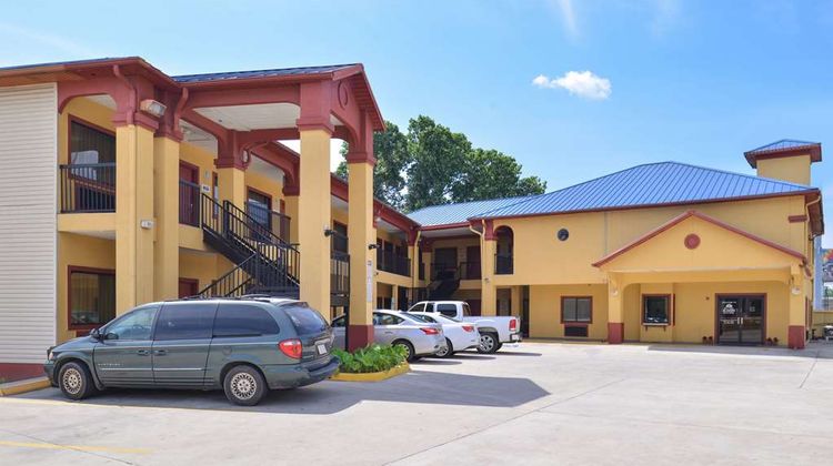 Americas Best Value Inn & Suites-Downtow Exterior