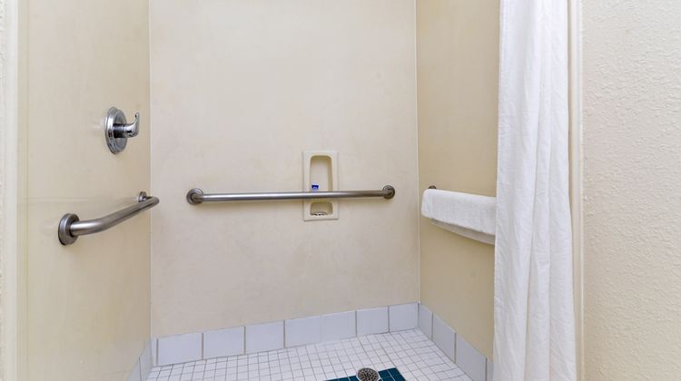 Americas Best Value Inn & Suite NW Room