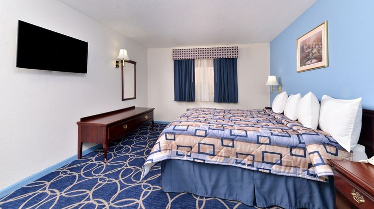 Americas Best Value Inn & Suite NW Suite