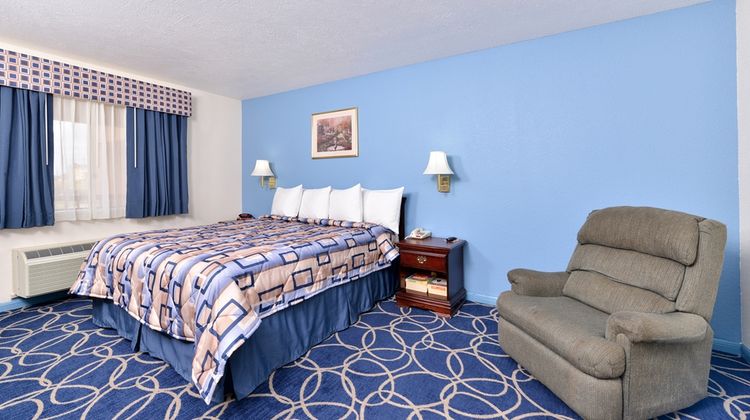 Americas Best Value Inn & Suite NW Suite