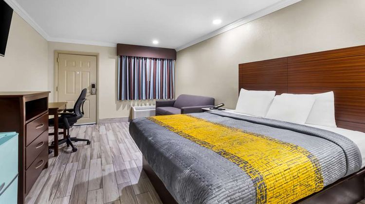 Americas Best Value Inn Room