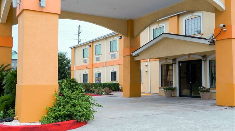 Americas Best Value Inn & Stes Bush Arpt Exterior