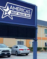 Americas Best Value Inn & Stes Bush Arpt