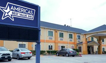 Americas Best Value Inn & Stes Bush Arpt