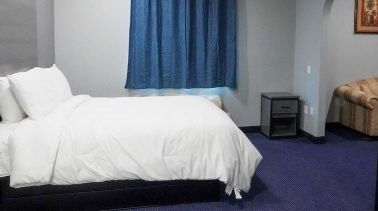 Americas Best Value Inn & Stes Bush Arpt Room