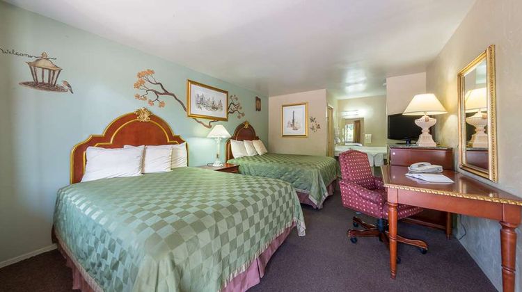 Americas Best Value Inn-The Legends Inn Room
