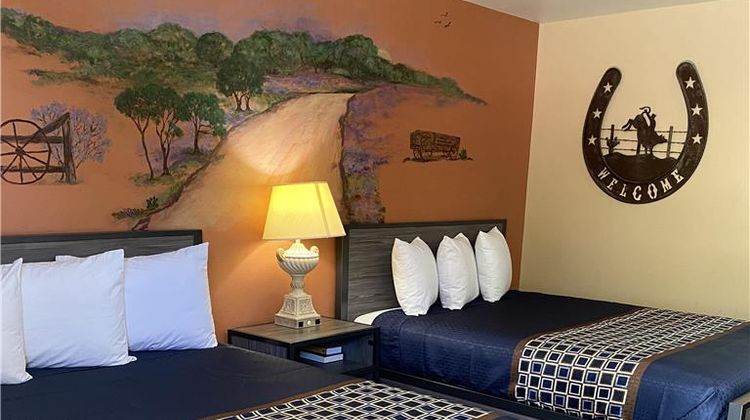 Americas Best Value Inn-The Legends Inn Room