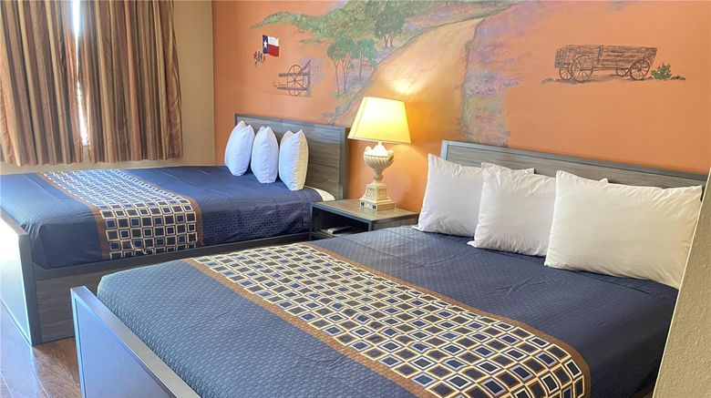<b>Americas Best Value Inn-The Legends Inn Room</b>. Images powered by <a href="https://iceportal.shijigroup.com/" title="IcePortal" target="_blank">IcePortal</a>.