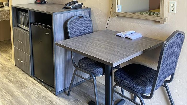 <b>Americas Best Value Inn-The Legends Inn Room</b>. Images powered by <a href="https://iceportal.shijigroup.com/" title="IcePortal" target="_blank">IcePortal</a>.