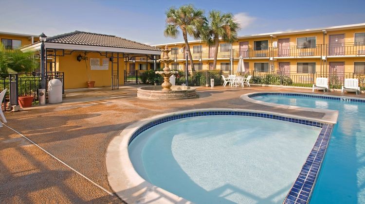 Americas Best Value Inn Pool
