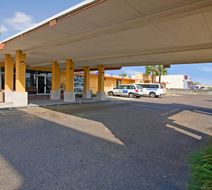 Americas Best Value Inn Exterior