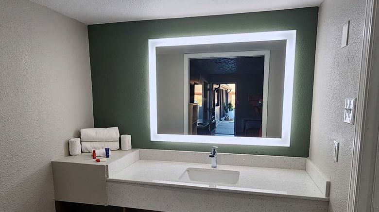 <b>Americas Best Value Inn Longview Room</b>. Images powered by <a href="https://iceportal.shijigroup.com/" title="IcePortal" target="_blank">IcePortal</a>.
