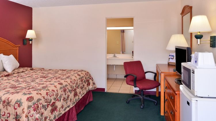 Americas Best Value Inn Room