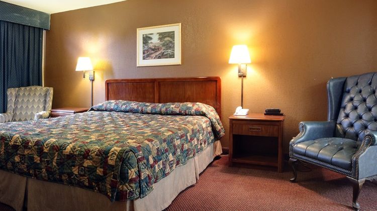 Americas Best Value Inn - Marshall Suite