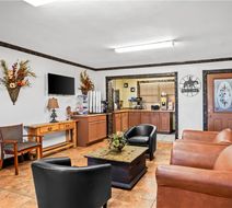 Americas Best Value Midlothian Lobby