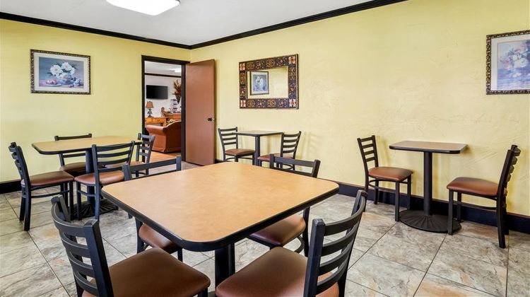 Americas Best Value Midlothian Restaurant