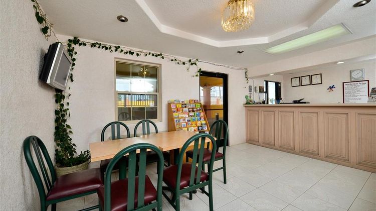 Americas Best Value Inn Port Aransas Lobby
