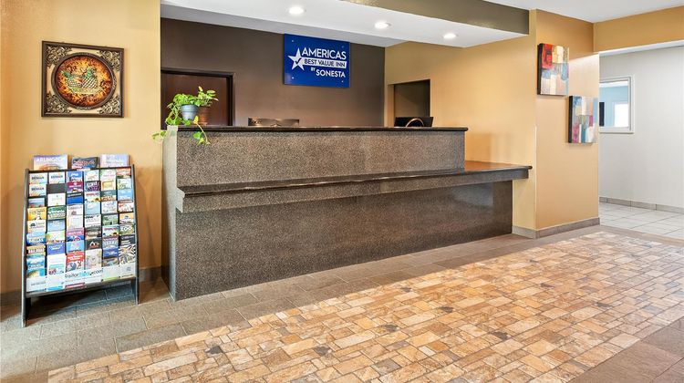 Americas Best Value Inn Somerville Lobby