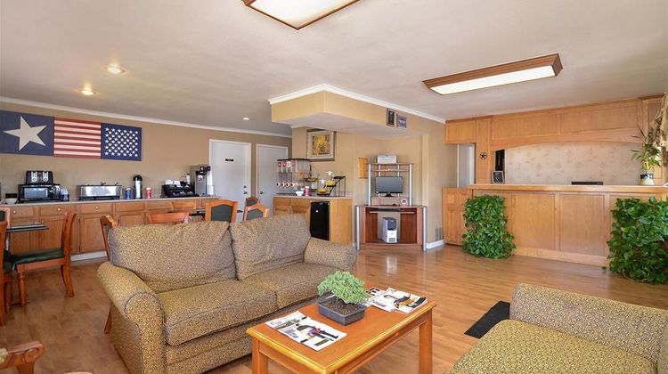 Americas Best Value Inn Stephenville Lobby