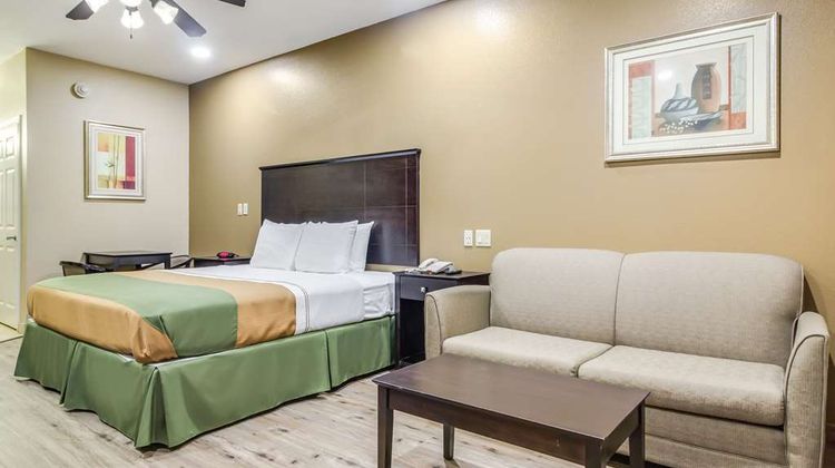 Americas Best Value Inn Tomball Room