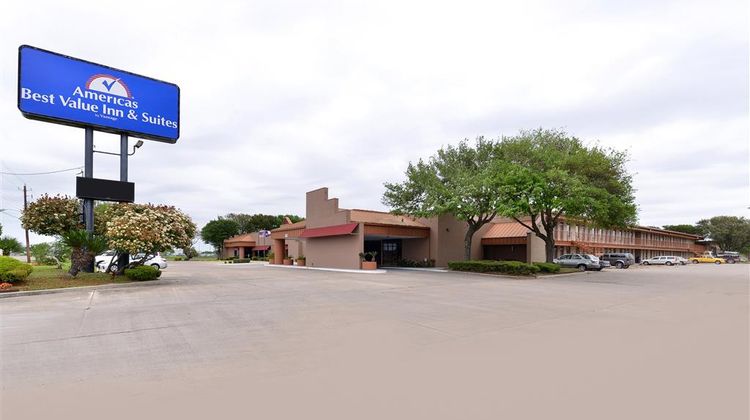 Americas Best Value Inn Exterior