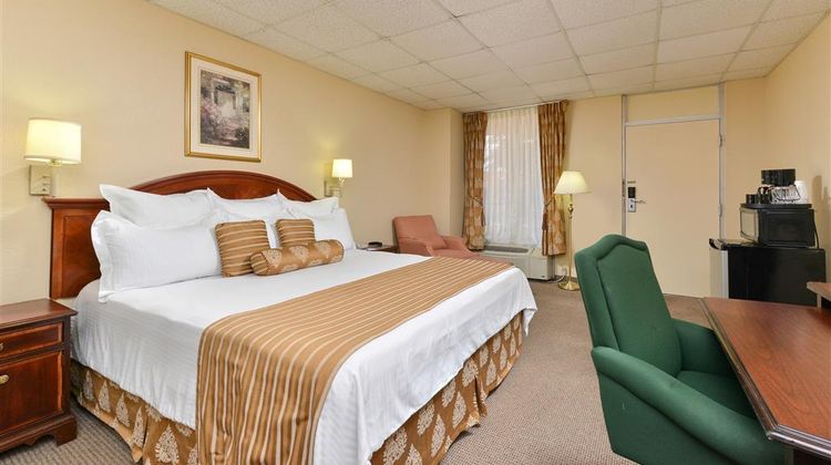 Americas Best Value Inn Room