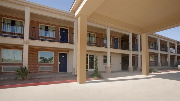 Americas Best Value Inn Exterior