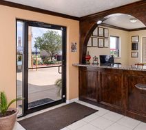 Americas Best Value Inn & Suites-Waller Lobby