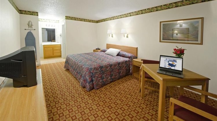 Americas Best Value Inn Room