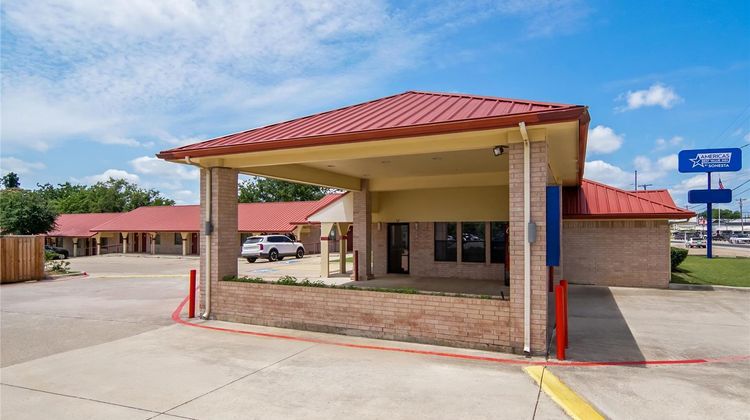 Americas Best Value Inn Exterior