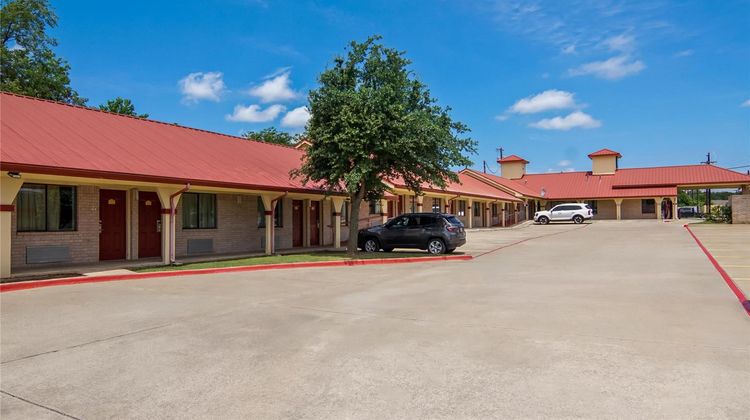 Americas Best Value Inn Exterior
