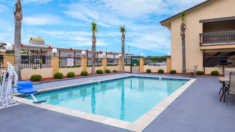 <b>Americas Best Value Inn Pool</b>. Images powered by <a href="https://iceportal.shijigroup.com/" title="IcePortal" target="_blank">IcePortal</a>.