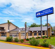 Americas Best Value Inn Exterior