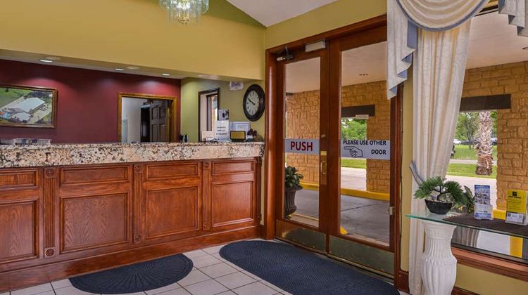 Americas Best Value Inn Lobby