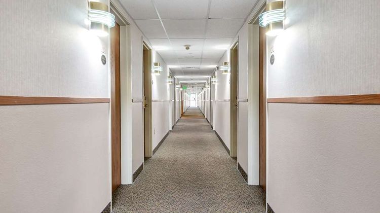 Americas Best Value Inn Lobby