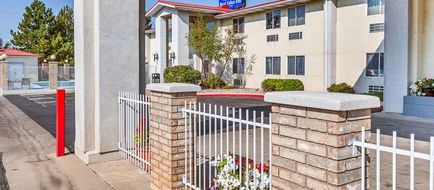 Americas Best Value Inn Exterior