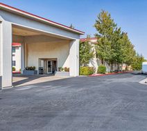 Americas Best Value Inn Exterior
