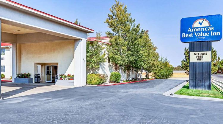 Americas Best Value Inn Exterior