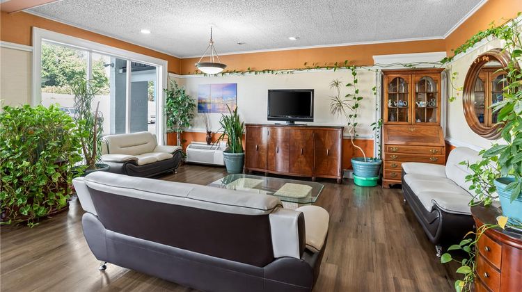 Americas Best Value Inn Richmond South Lobby