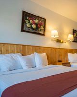 Canadas Best Value Inn- River View Hotel