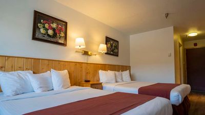 Canadas Best Value Inn- River View Hotel