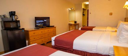Canadas Best Value Inn- River View Hotel Room